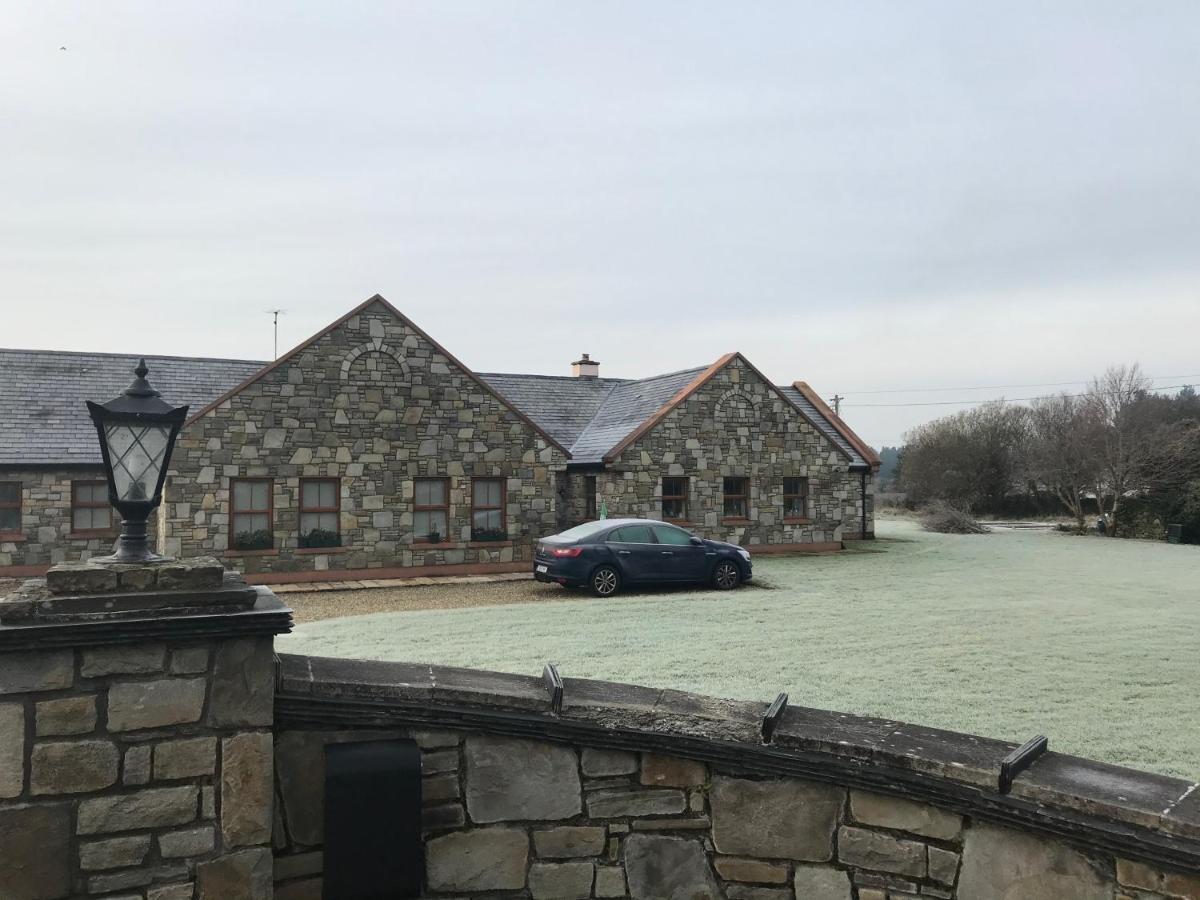 Riverbend Lodge B & B Oughterard Esterno foto