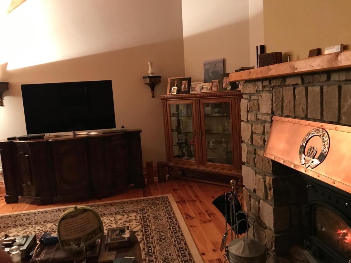 Riverbend Lodge B & B Oughterard Esterno foto